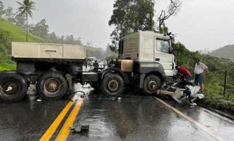 Vídeo: Acidente na BR-259 com carro de Aimorés deixa 04 mortos