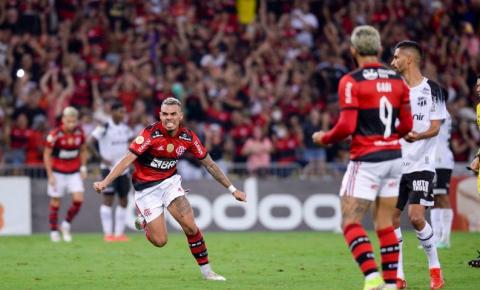 Flamengo vence Ceará e impede título do Atlético-MG